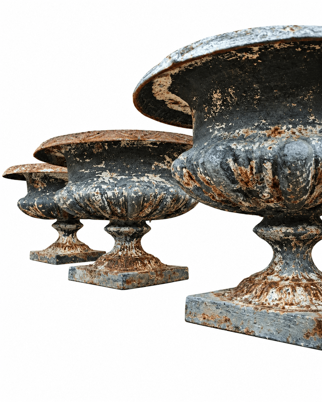 3 vasques de jardin anciennes en fonte – Style Médicis / Classique